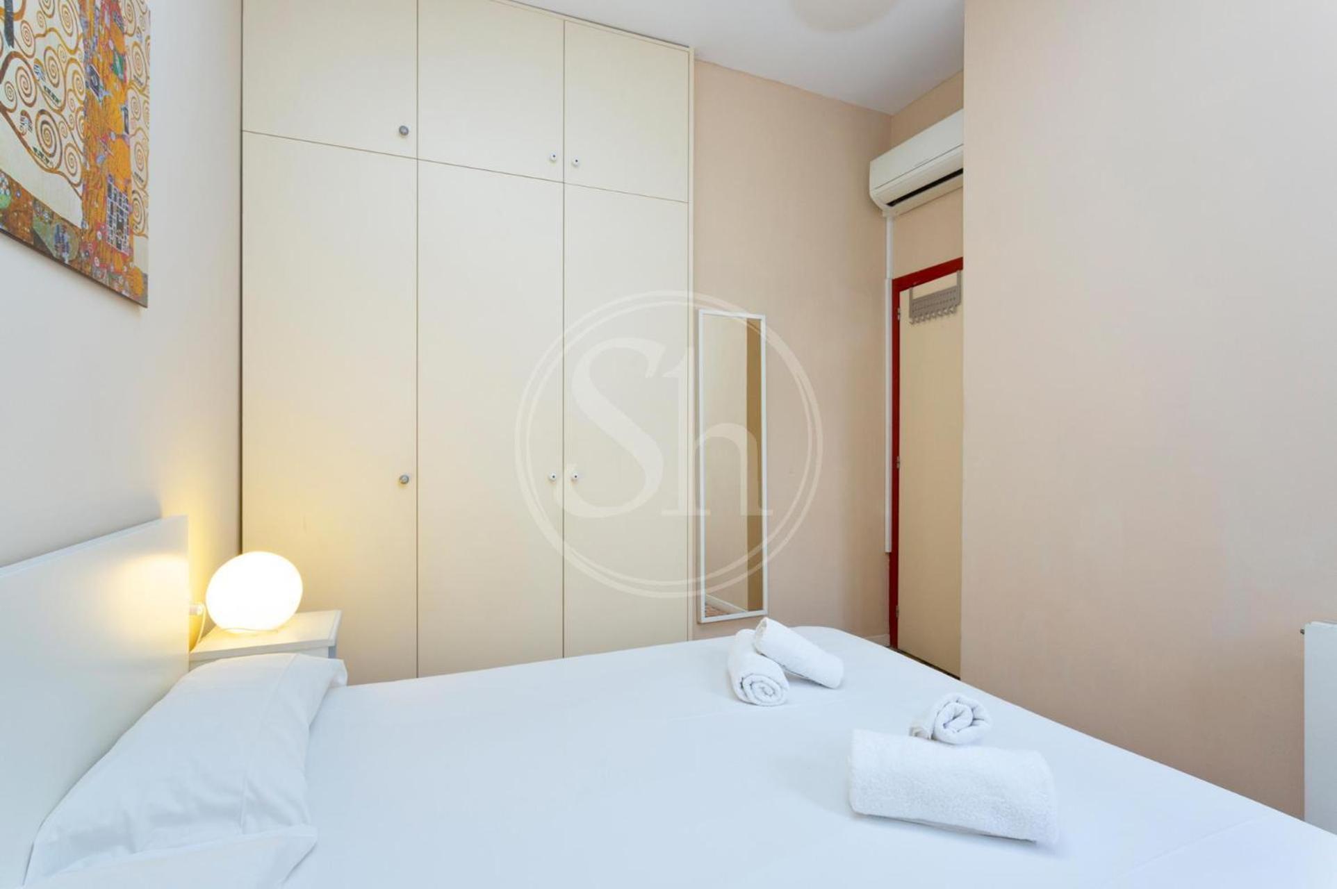 Apartamento Con Terraza En Poble Sec Barcelona Ngoại thất bức ảnh